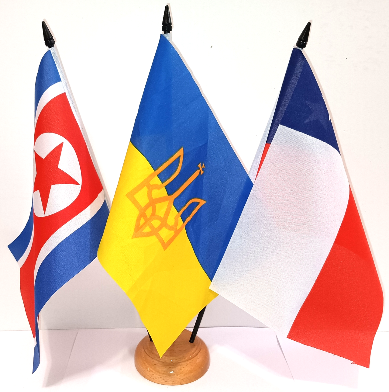 TRÄFLAGGFOT BORDSFLAGGOR TILL 3 HANDFLAGGOR PÅ 15X10CM ELLER 23X15CM