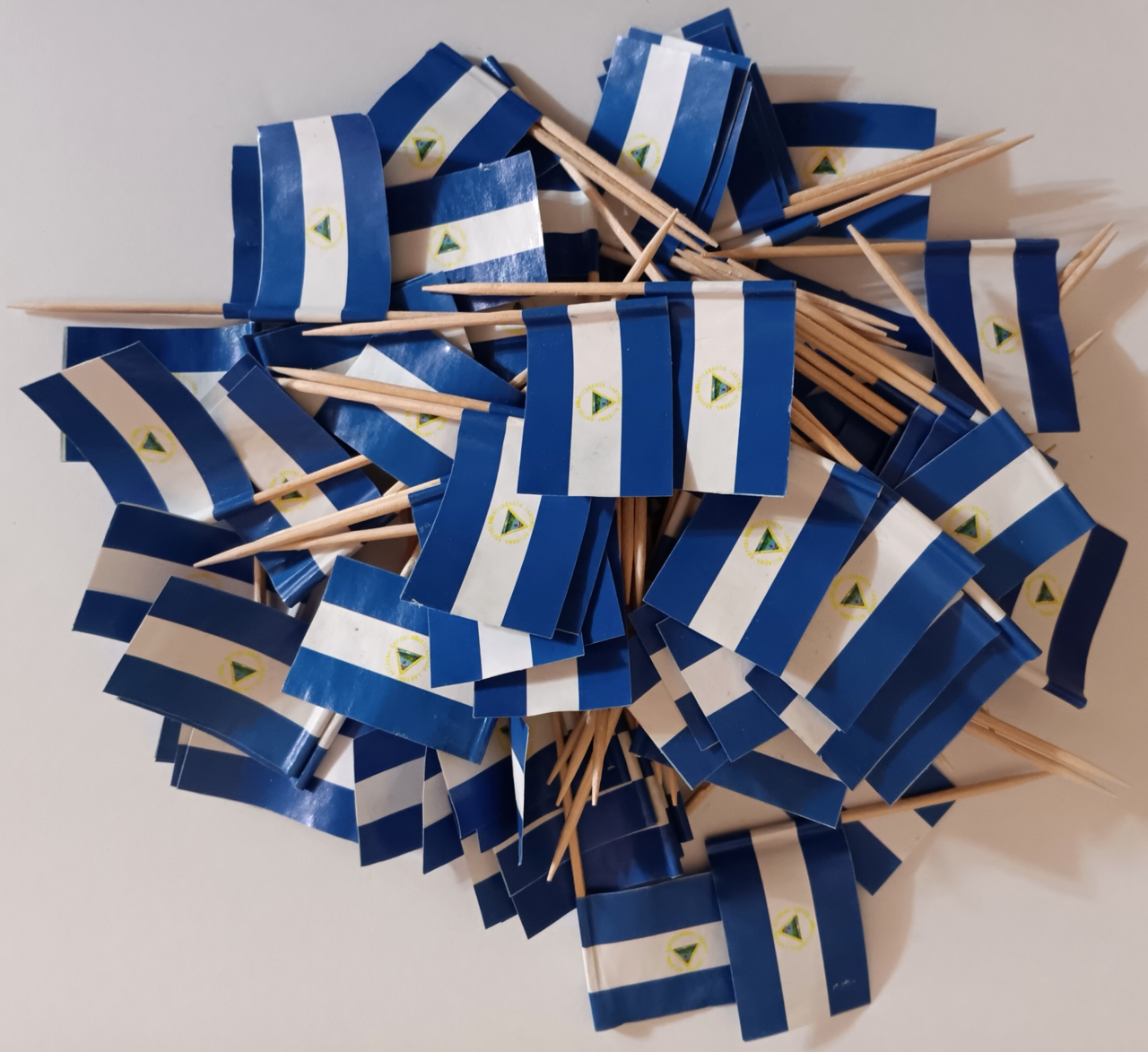 NICARAGUA COCKTAILFLAGGOR 100st