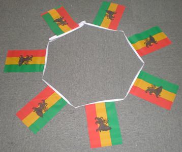 ETIOPIEN FLAGGSPEL MED LEJON 6 METER LÅNGT MED 20 FLAGGOR