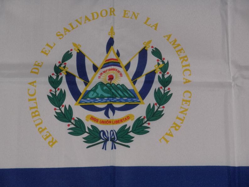 EL SALVADOR FLAGGA 150X90CM