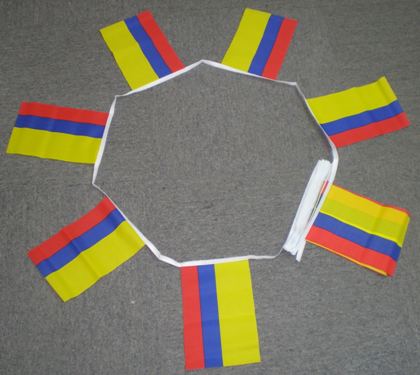 COLOMBIA FLAGGSPEL 6 METER LÅNGT MED 20 FLAGGOR