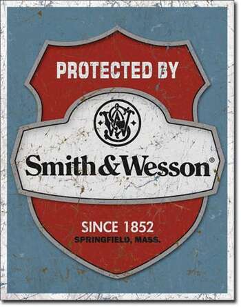 PROTECTED BY SMITH & WESSON PLÅTSKYLT 40,5x31,5cm
