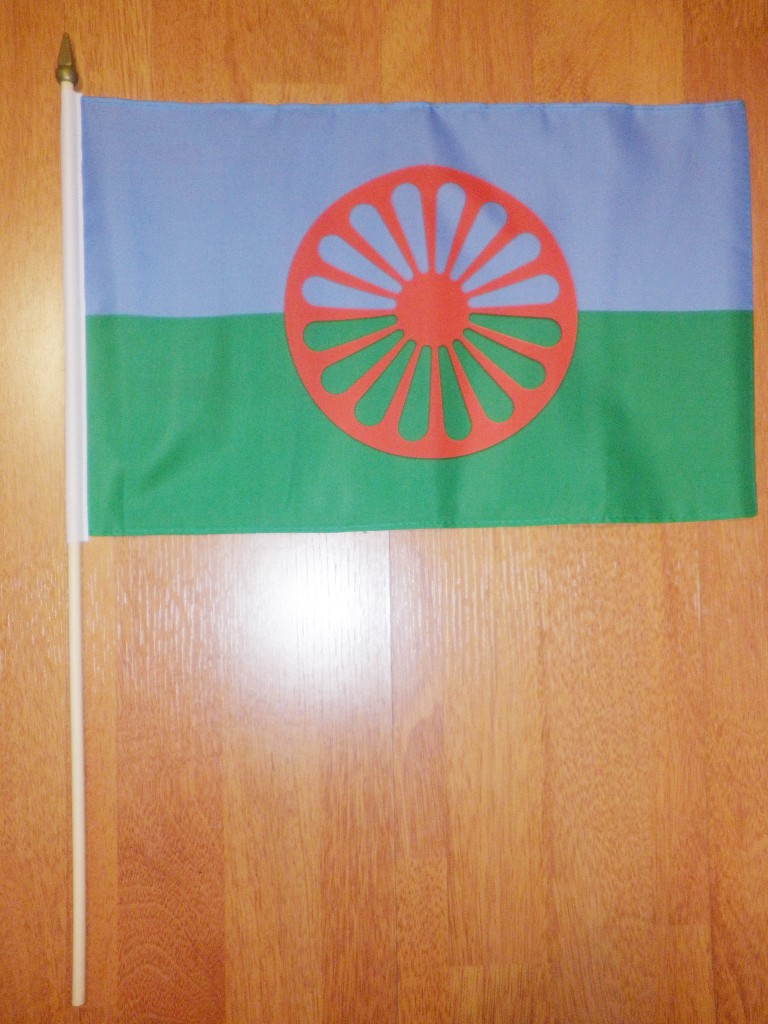 ROMANI HANDFLAGGA 45X30CM