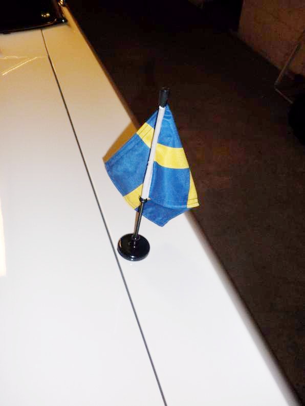 SVERIGE SKÄRMFLAGGA *NU MED STARKARE OCH STÖRRE MAGNET*