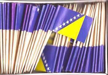 BOSNIEN-HERCEGOVINA COCKTAILFLAGGOR 100st