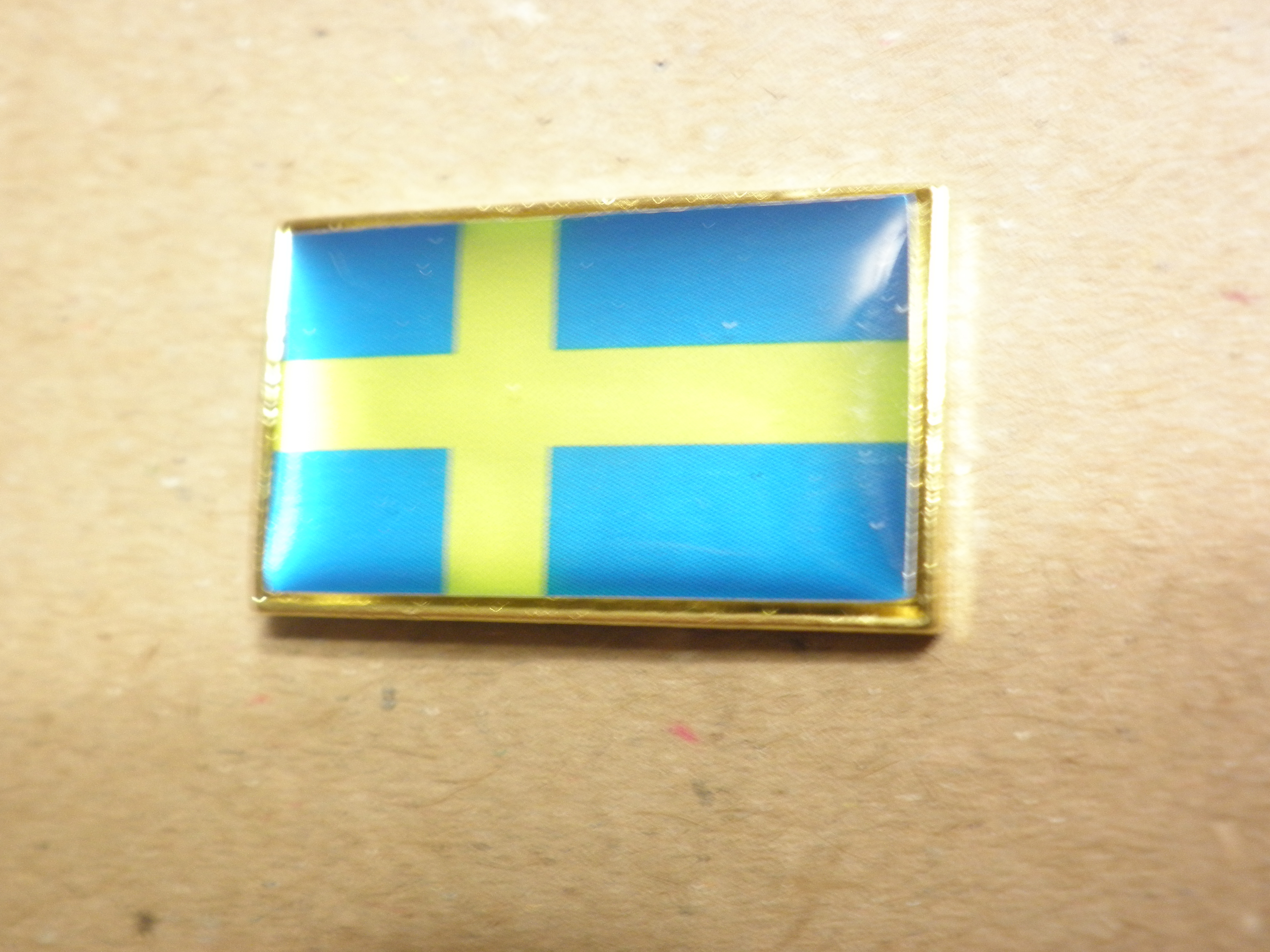 SVERIGE PIN 25x15mm