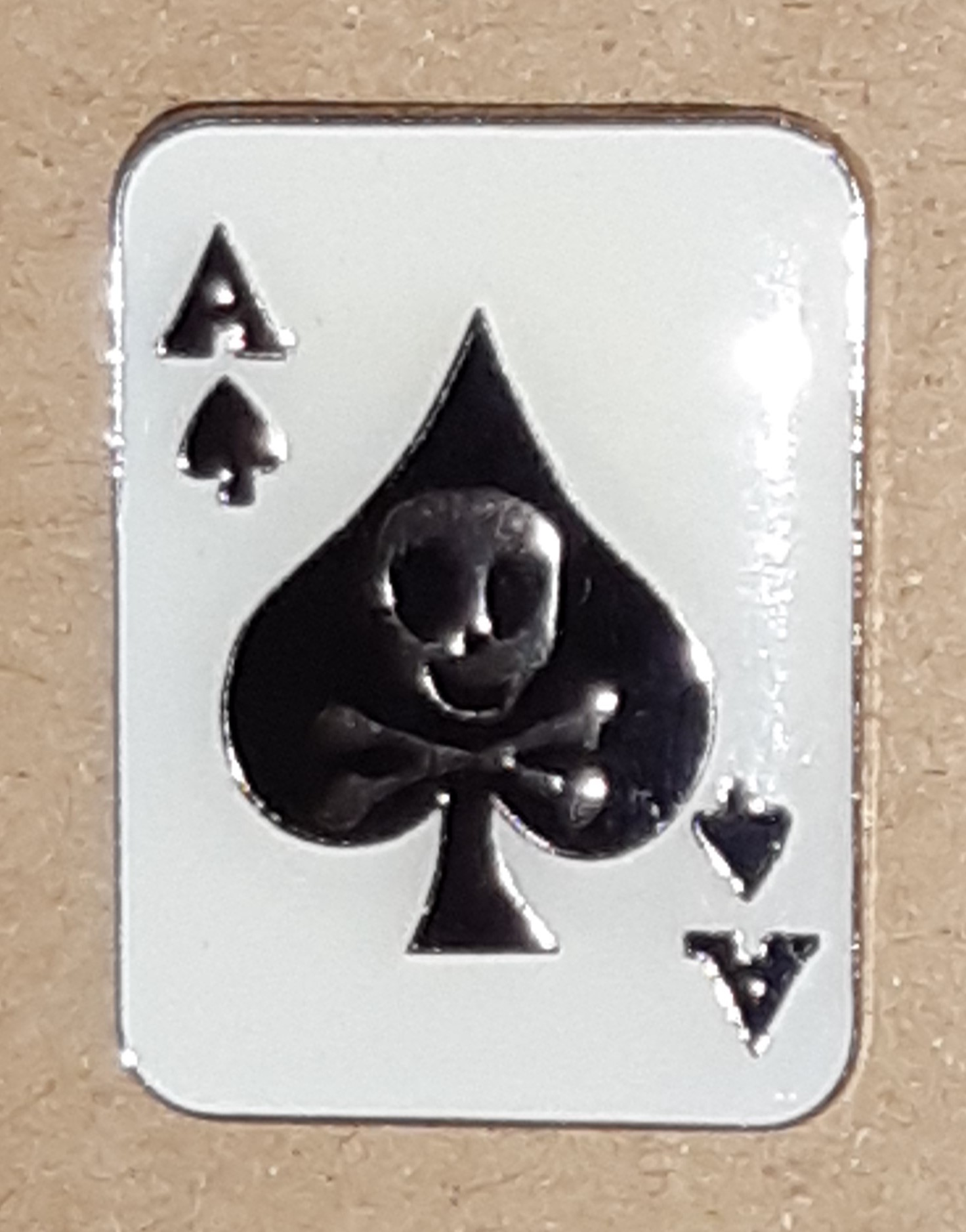 Ace Of Spades Pin 25x19mm
