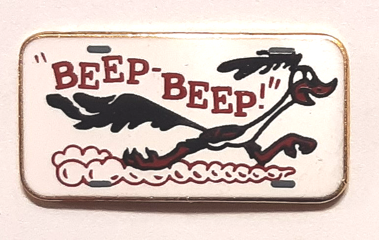 PLYMOUTH ROAD RUNNER PIN 26x13mm